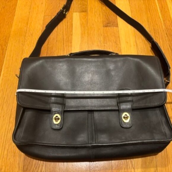 Large Black Vintage Leather Coach Briefcase Made in the US with Gold Closures - Picture 3 of 12